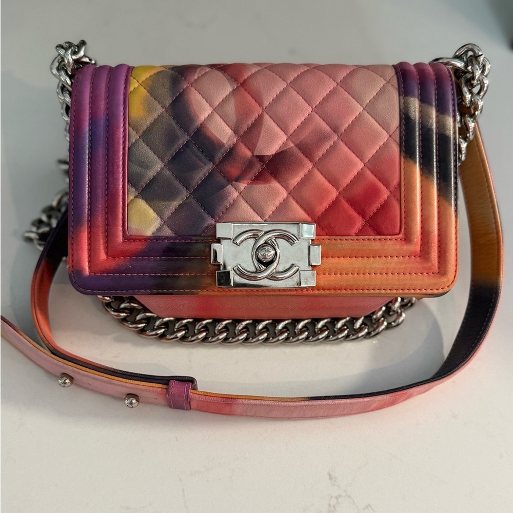 CHANEL Small Flower Power Boy Bag w/Box & Dust-Bag ~ EXCELLENT CONDITION - Picture 4 of 16